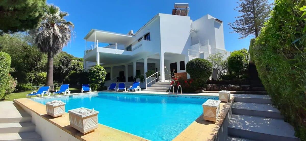 Villa Hibiscus, Great Location In Vilamoura, Lush Green Lawns And Garden Quarteira Buitenkant foto