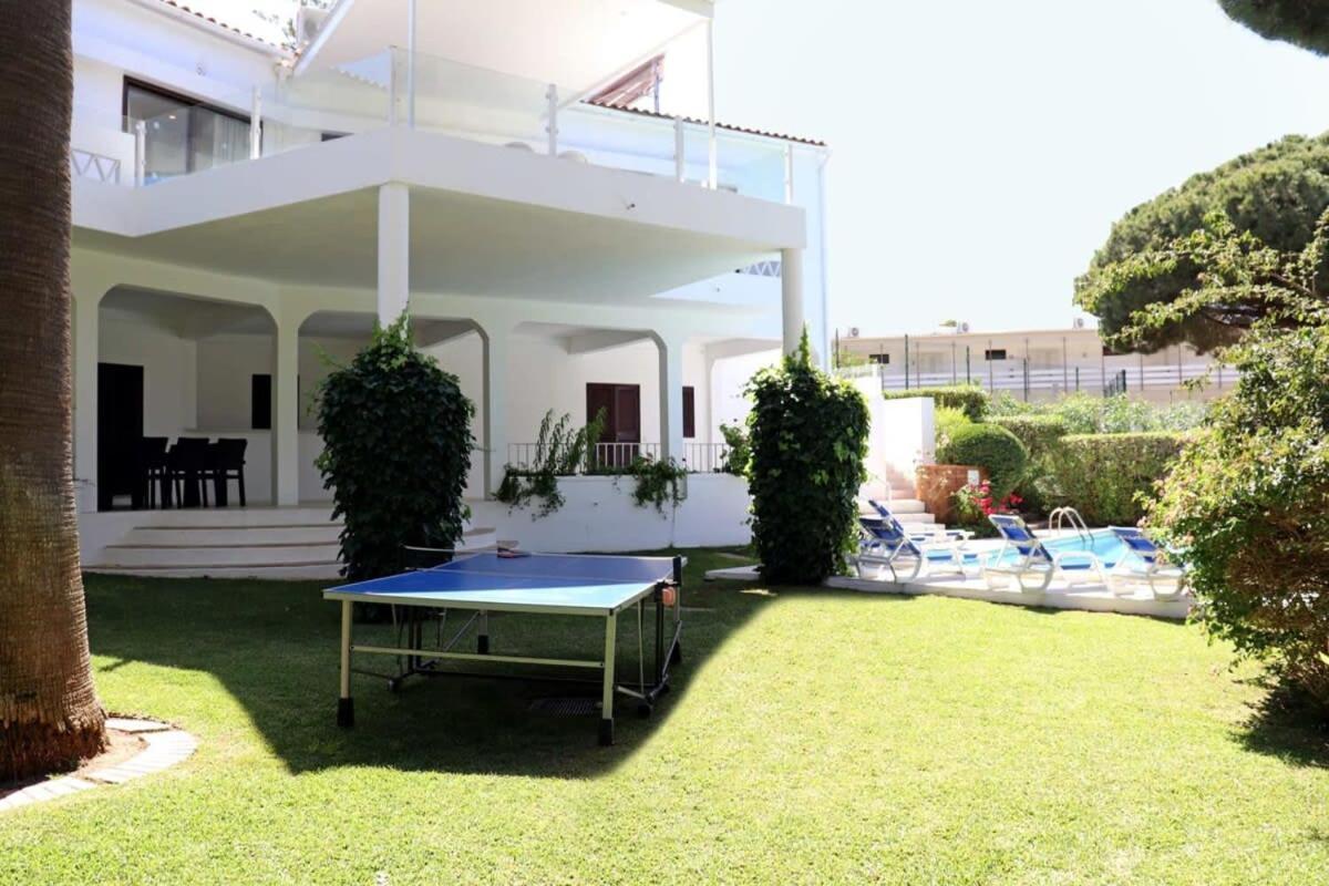 Villa Hibiscus, Great Location In Vilamoura, Lush Green Lawns And Garden Quarteira Buitenkant foto